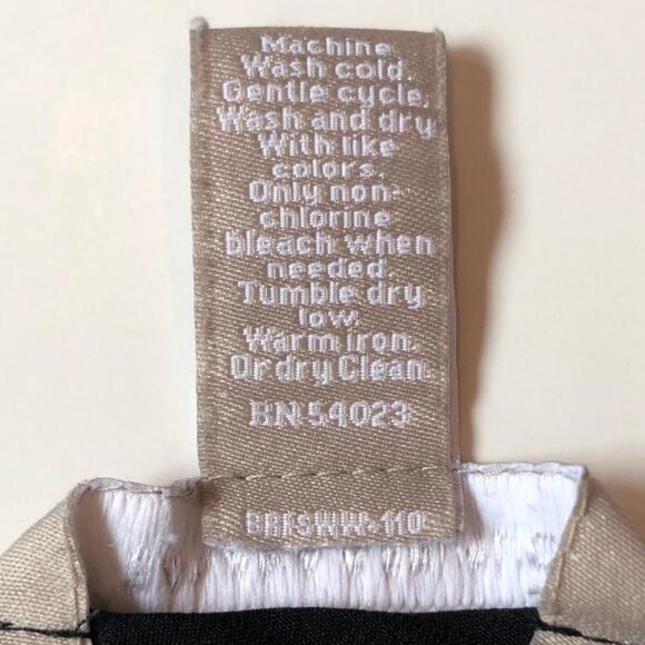 Banana Republic, Black & White, Sleeveless, flowy top, w/ floral print, Sz: S - Picture 4 of 7